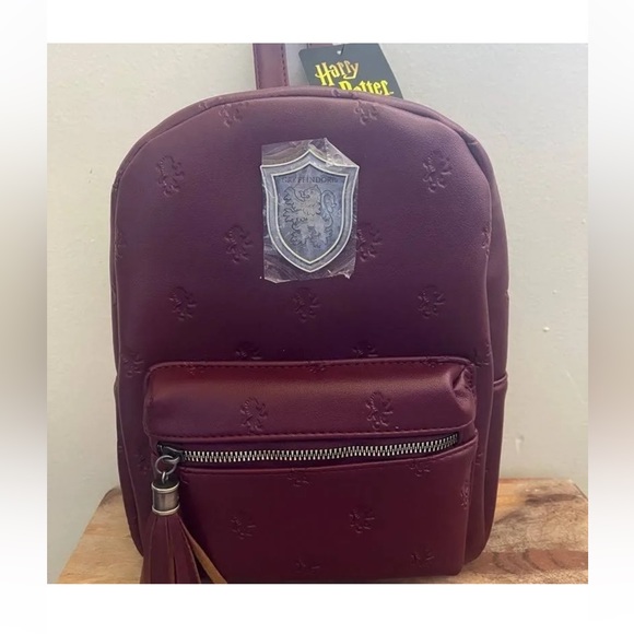 NEW IN BAG! Harry Potter Gryffindor Embossed Mini Backpack - Picture 2 of 14